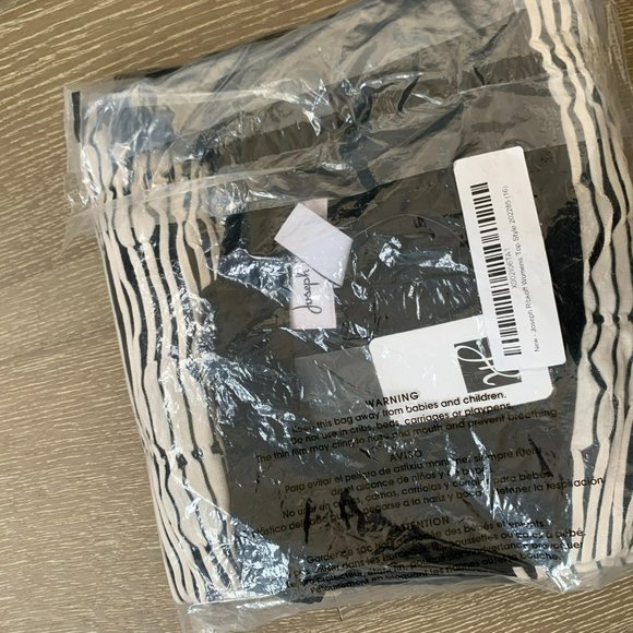 Joseph Ribkoff blouse - Picture 3 of 14